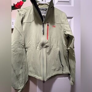 Under Armour Wonen’s Light Green Performance Jacket